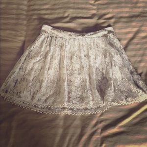 American Eagle lace skirt